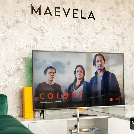 Maevela - Luxury Floor Penthouse - With Parking - 2 Bedroom New Build ✪ Centre, Digbeth ✓ With Huge Patio Sliding Doors - View - Rooftop Terrace - Ps4 & Smart Tv's Apartment